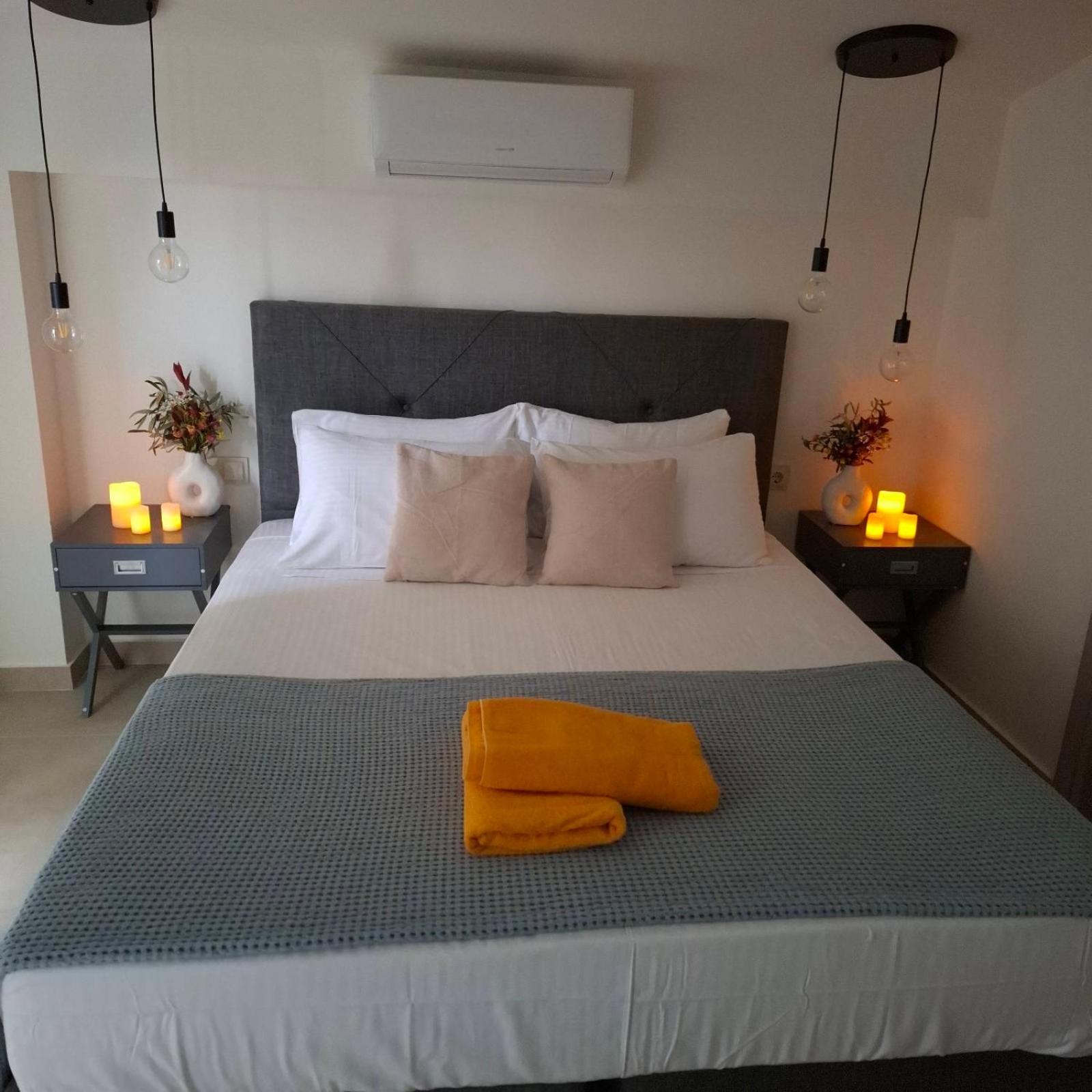 Villas Epta Karpi Complex Of 7 Luxury Villas Skriperon エクステリア 写真